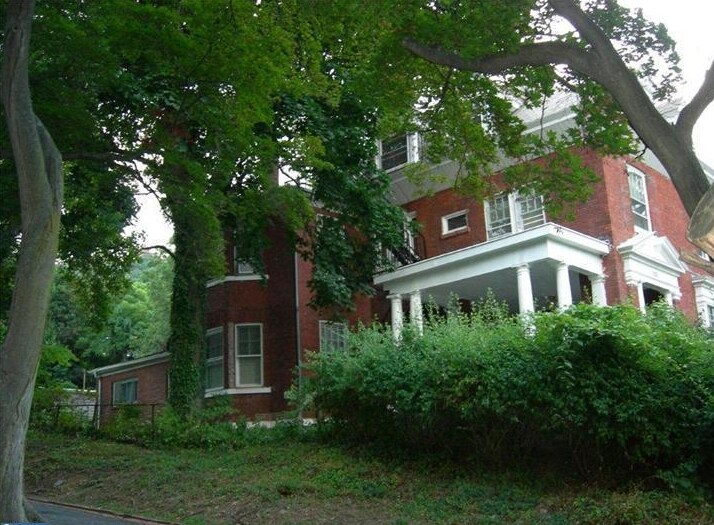 Building Photo - 1531 Mineral Spring Rd