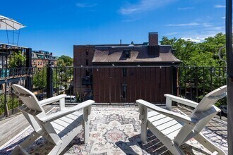 Building Photo - 762 Tremont St