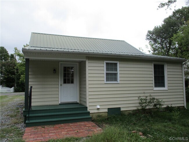 Building Photo - 305 Myrtle St