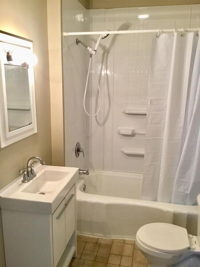 Foto del edificio - 318 E Victoria St, South Bend, IN, 46614