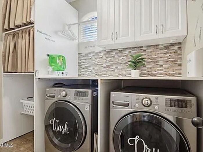 Foto principal - 2730 E Ellis St