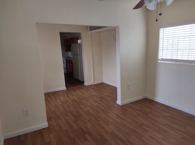 Living Room - 137 Roberts St