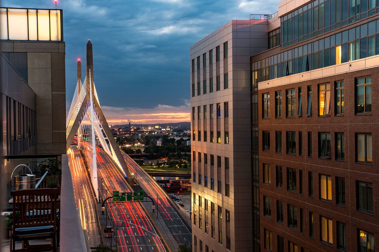 Impresionantes vistas del puente Zakim desde apartamentos seleccionados - The Victor by Windsor