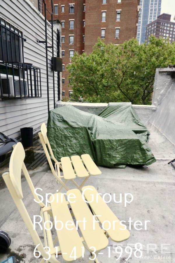 Building Photo - Upper West Side Duplex Two Bed With Roof Deck