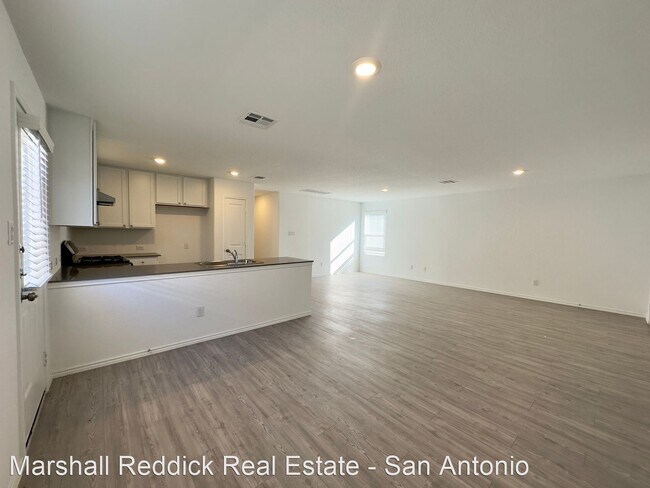 Foto del edificio - 4 br, 2 bath House - 7218 Duck Pond