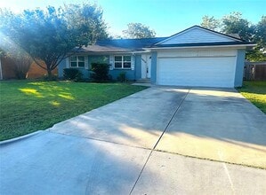 Building Photo - 3036 Candlewick Ln