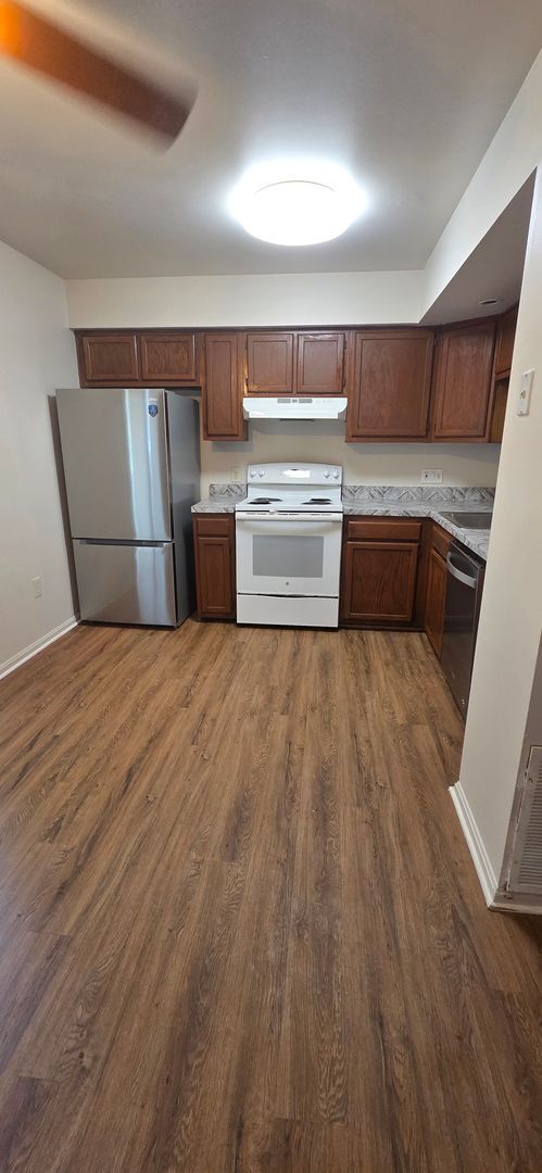 Foto del edificio - 9654 Hastings Dr