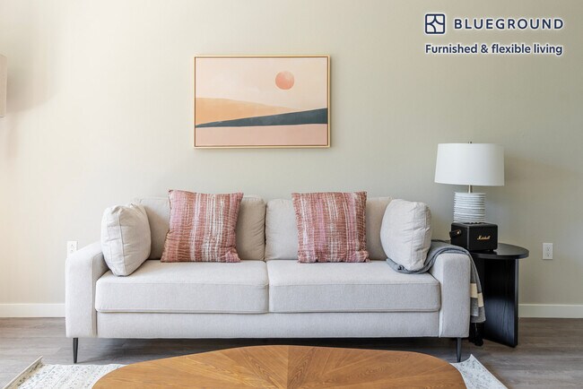 Foto del edificio - 3560 Rambla Pl