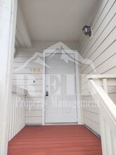 Building Photo - 1313 NW Slate Ln