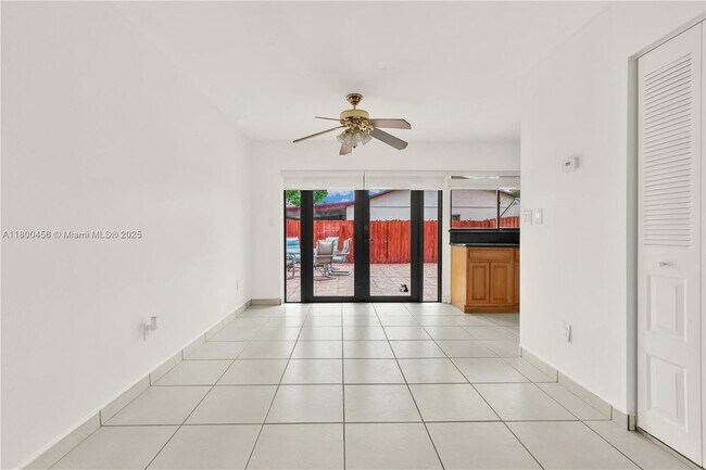 Foto del edificio - 7127 SW 154th Ct