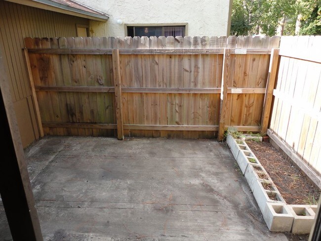 Building Photo - 4600 NW 41st Pl