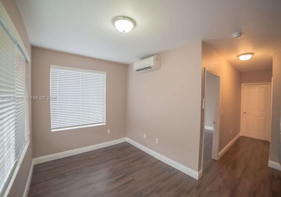 Foto del edificio - 1752 NW 1st St