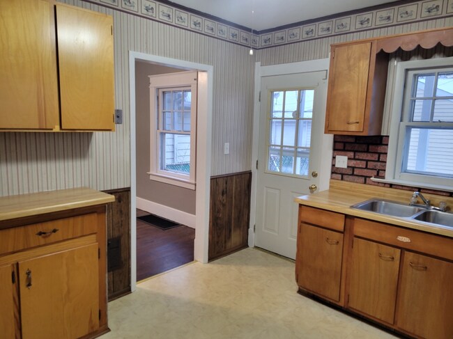 Foto del edificio - 621 Dearborn Ave