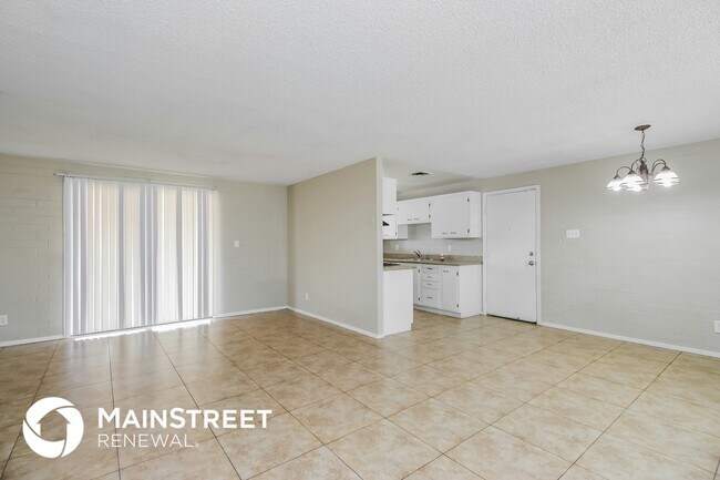 Building Photo - 2629 N 49th Dr