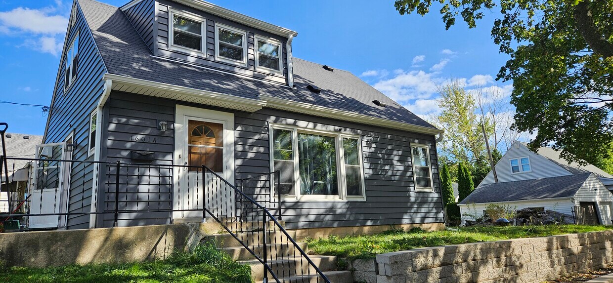 Primary Photo - 1601 E Morgan Ave