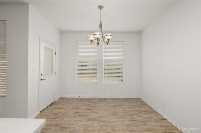 Foto del edificio - 524 Oak Ridge St