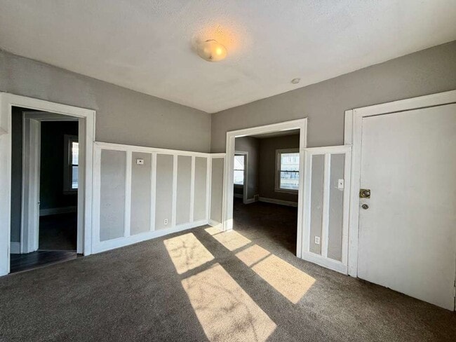 Foto del edificio - 618 E 97th St