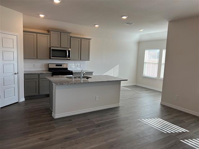 Foto del edificio - 807 Cinnabar Wy