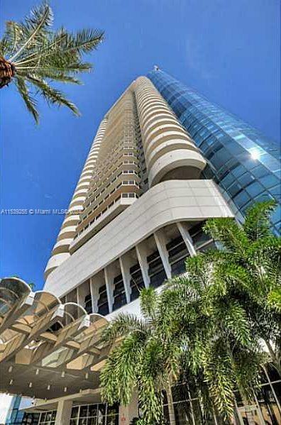 Foto del edificio - 6301 Collins Ave