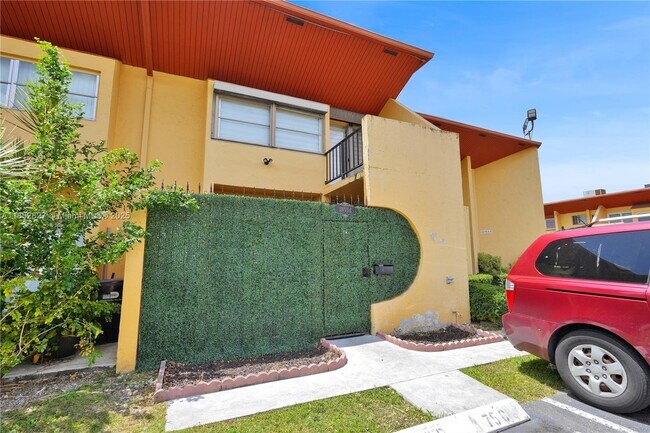 Building Photo - 13775 SW 84th St