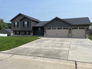 Building Photo - 1118 Baseball Dr
