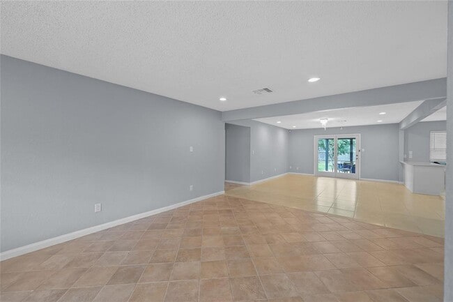 Building Photo - 12735 Memorial Dr