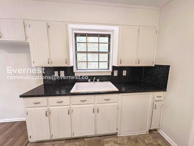 Foto del edificio - 434 Hillside Rd