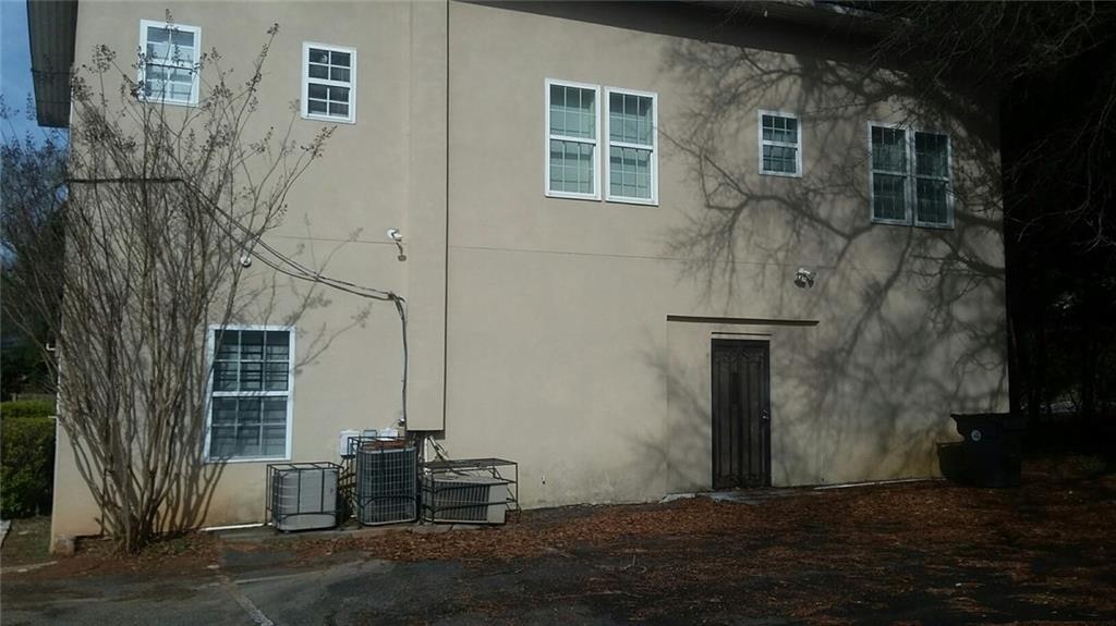 Building Photo - 3028 Washington Rd