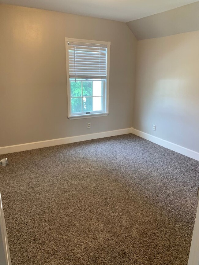 Building Photo - 9 Washington Ave