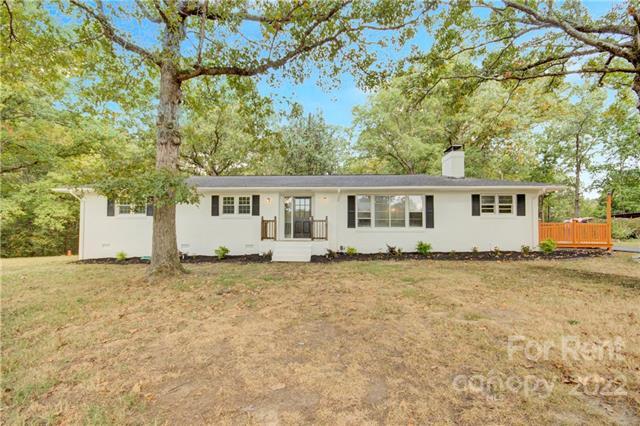 Foto principal - 6521 Mt Holly-Huntersville Rd