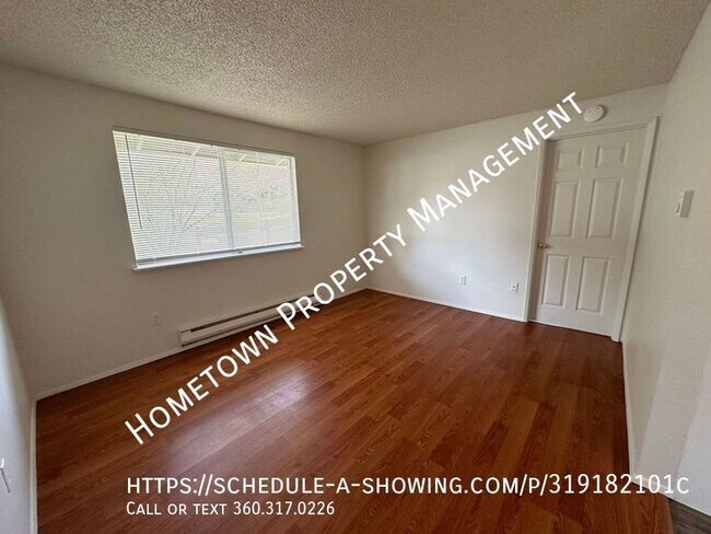 Foto del edificio - Cozy 1 Bedroom Duplex in Lacey.  Applicati...
