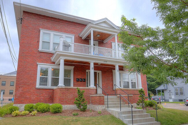 Building Photo - 835 Cherry St SE