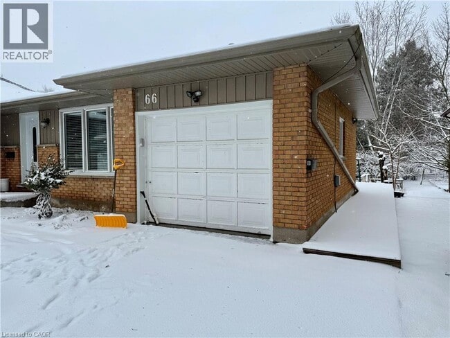 Building Photo - 66 Nine Pines Rd