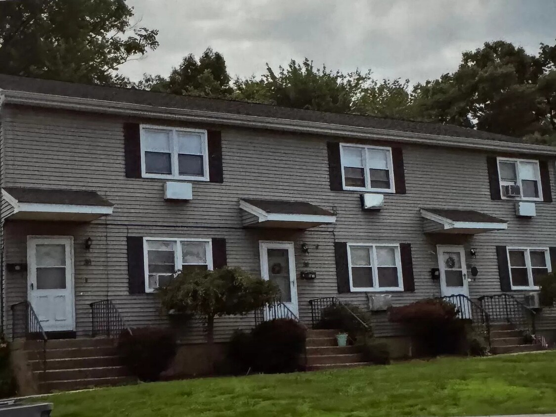 Primary Photo - Updated unit Great location W/D hook up