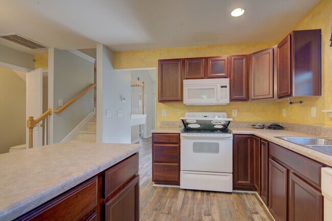 Foto del edificio - COMING SOON! Quiet Retreat in Concord – Mo...