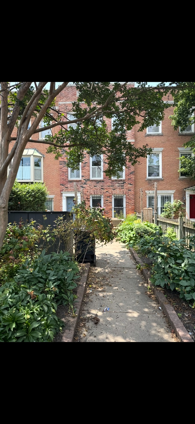 Building Photo - 3102 16th St NW