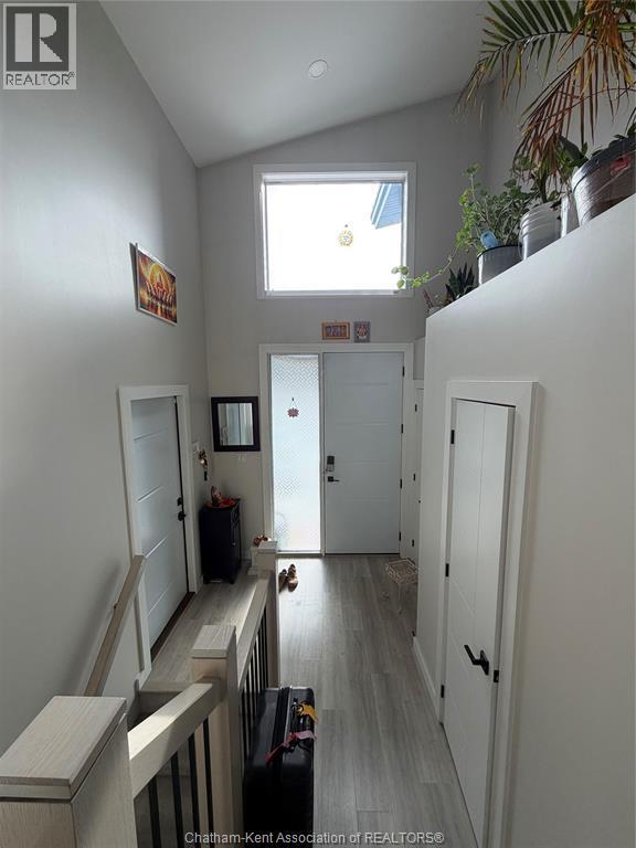 Building Photo - 55 Clara Cres