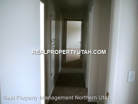 Building Photo - 881 40th St