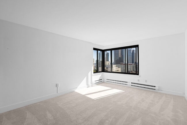 Building Photo - 1105 Spring St