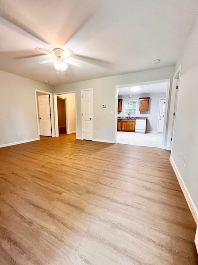 Building Photo - 253 Rockaway Dr