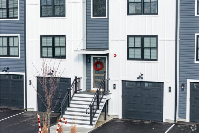 Building Photo - The Nauticus