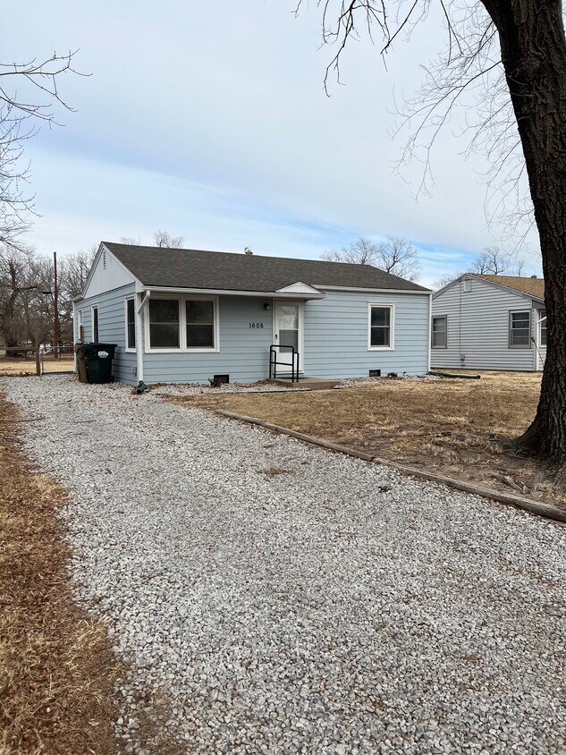 Primary Photo - 1608 E 5th Ave
