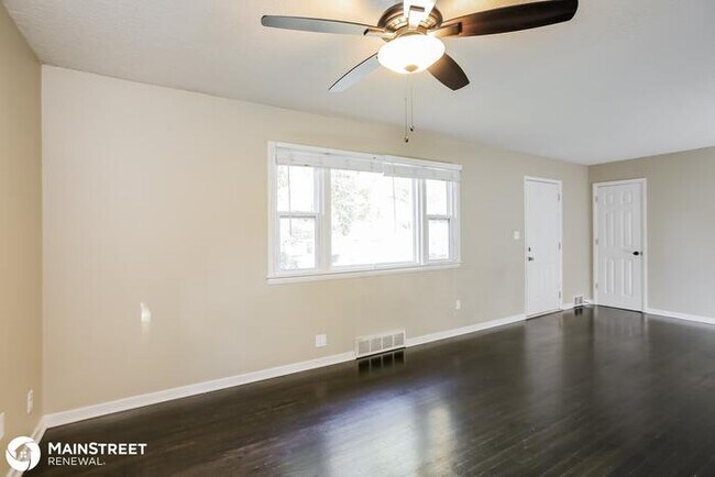 Foto del edificio - 215 Maple St, Liberty, MO 64068