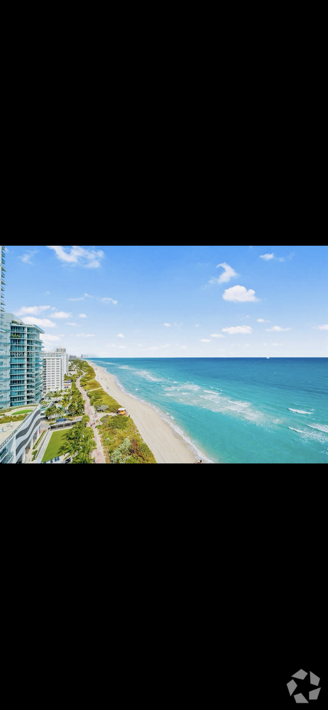 Building Photo - 6801 Collins Ave