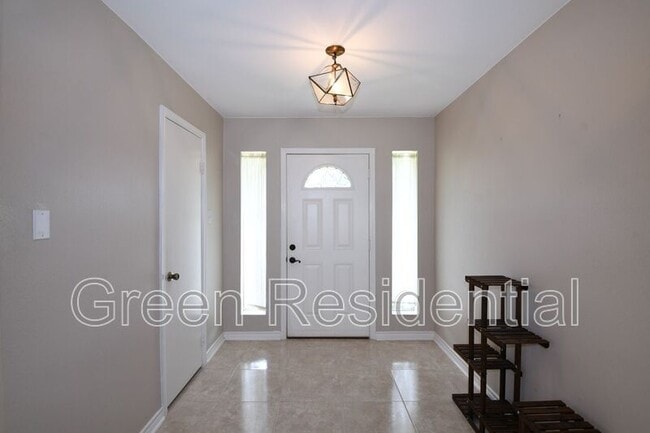 Building Photo - 19406 Enchantington Cir