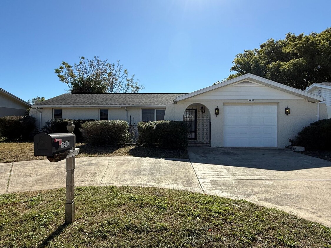 Primary Photo - Available Now! Renovated 3-Bedroom Home fo...