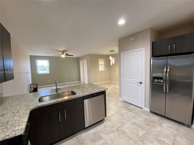 Foto del edificio - 1474 SE 23rd Terrace