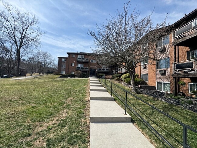 Building Photo - 44 Tanager Rd
