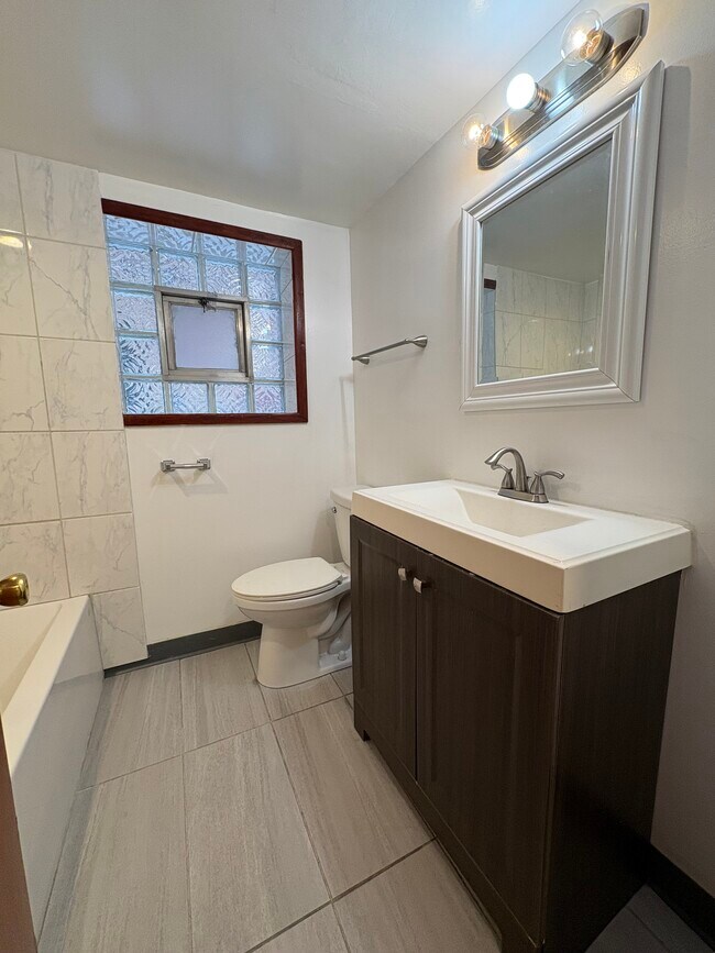 Foto del edificio - 5370 N Central Ave