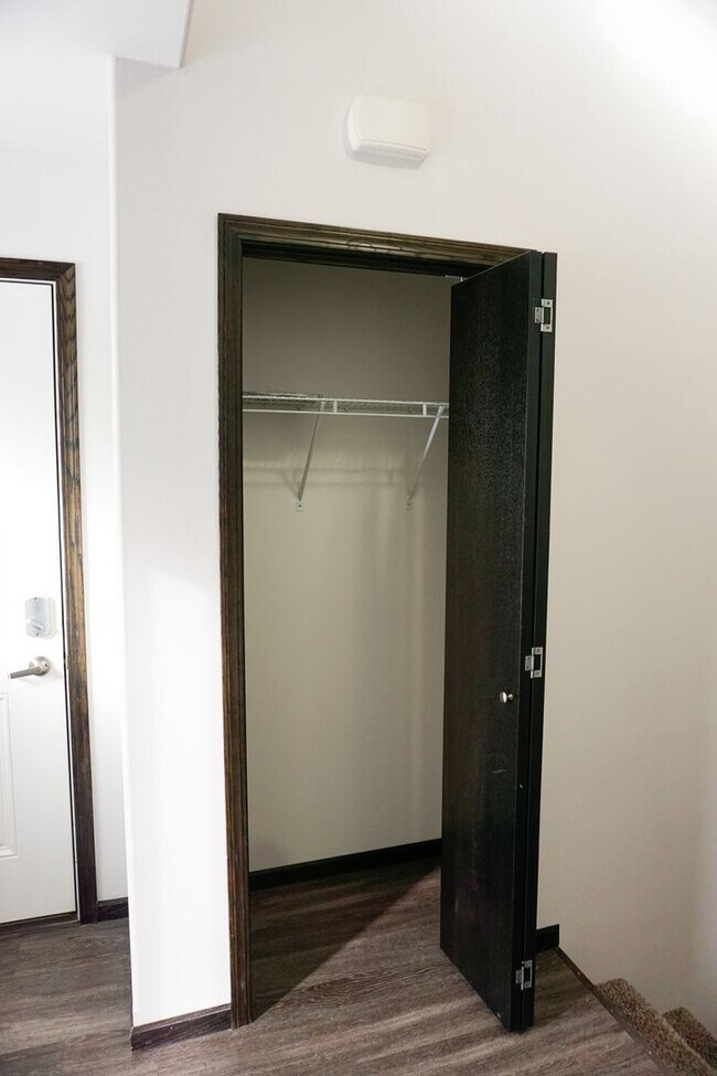 Foto del edificio - 3 Bed 2 Bath Twin Home